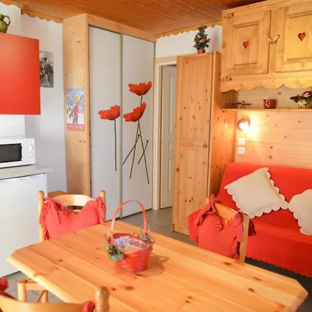Cosy à Valloire, 25 M² Avec Jardin Privé